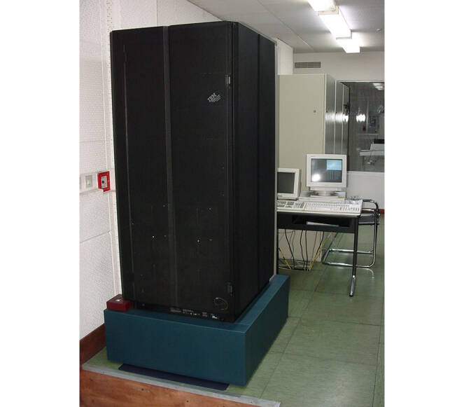 superkomputer IBM RS/6000 SP w ACK Cyfronet AGH